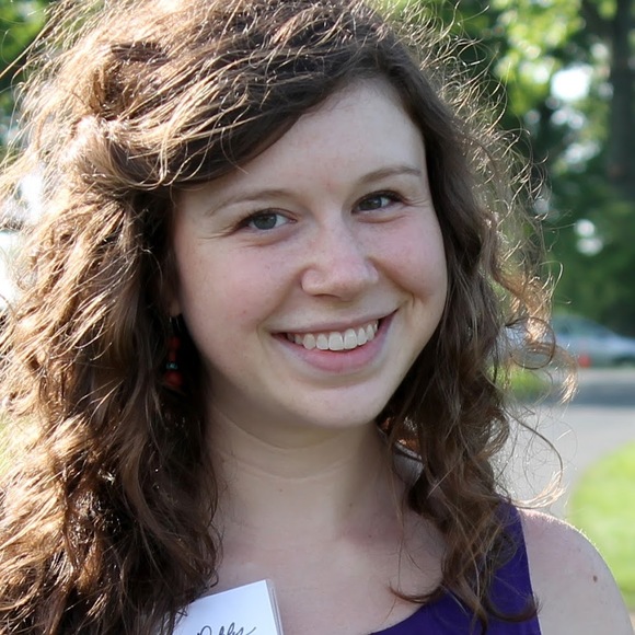 Meet your Posher, Emily - Picture 1 of 1